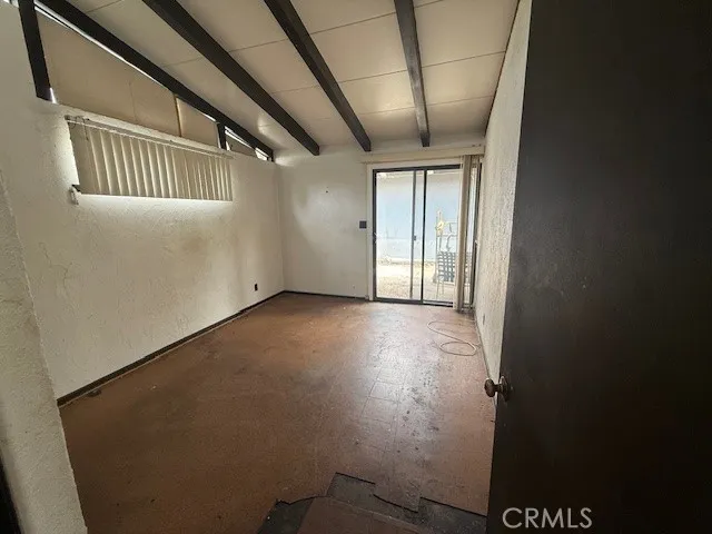 14917 Clymer Los Angeles, CA 91345