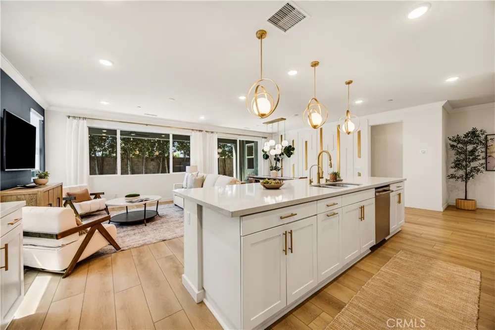 2634 E Scarlett Lane Ontario, CA 91762