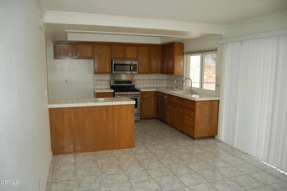 81 S Jerome Avenue Thousand Oaks, CA 91320