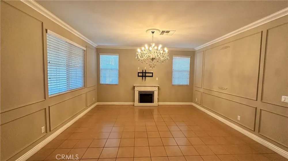 130 W Via Rua Flores Ontario, CA 91762