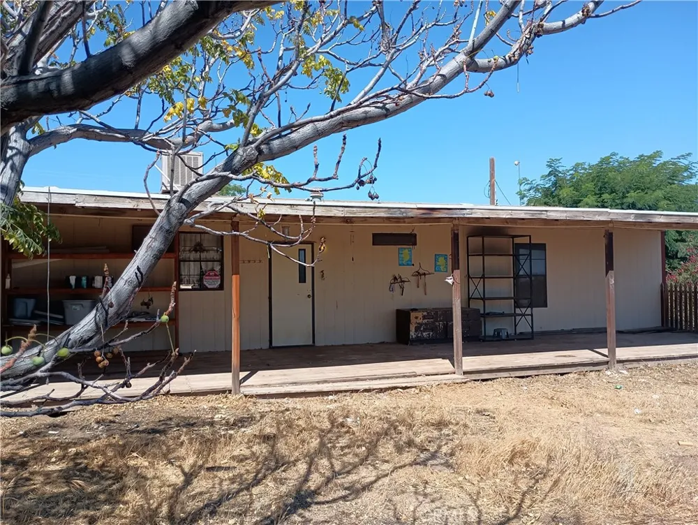 7139 Amestoy Road Oak Hills, CA 92344
