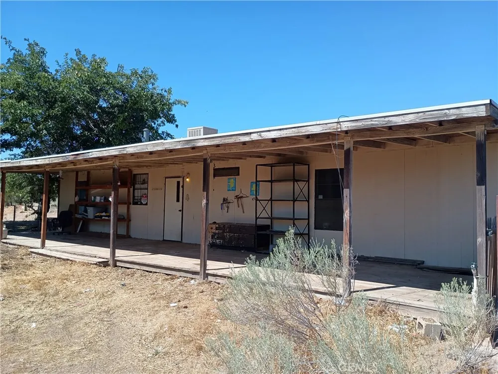 7139 Amestoy Road Oak Hills, CA 92344