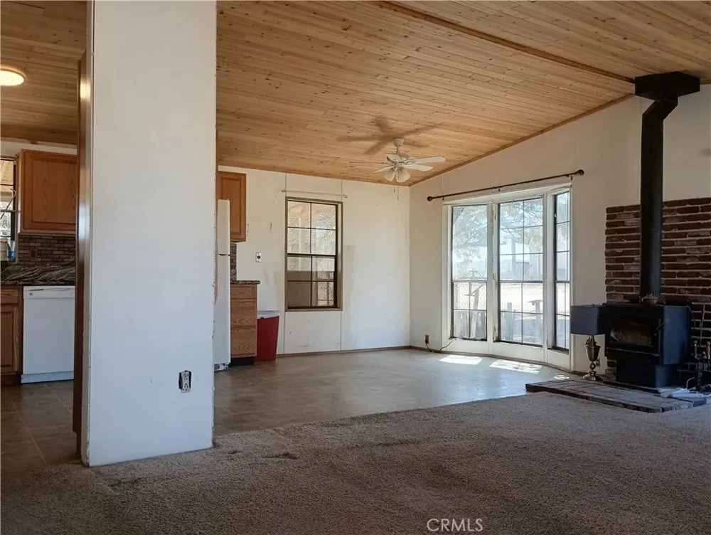 7139 Amestoy Road Oak Hills, CA 92344