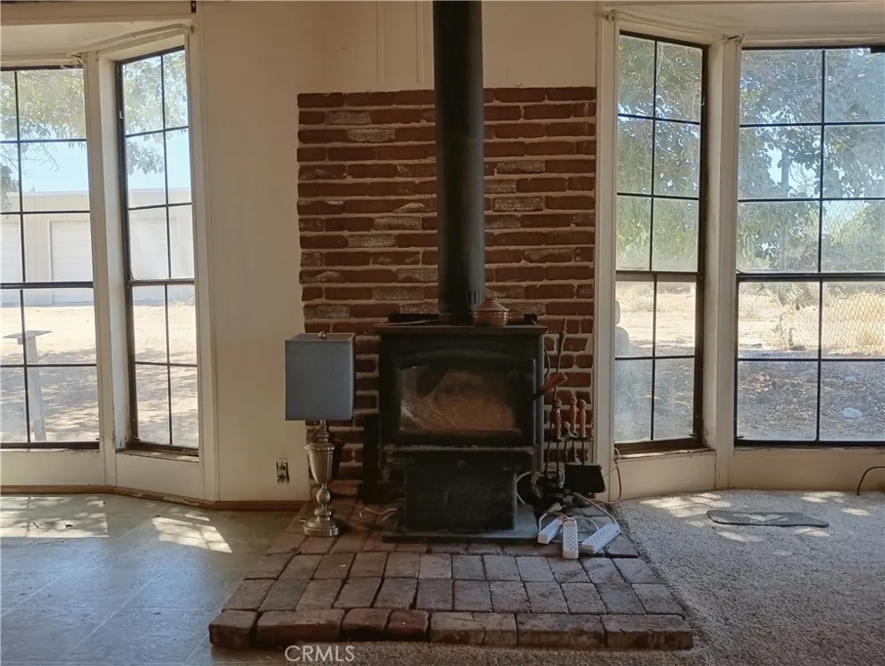 7139 Amestoy Road Oak Hills, CA 92344