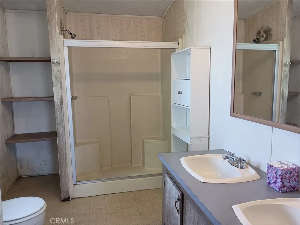 7139 Amestoy Road Oak Hills, CA 92344