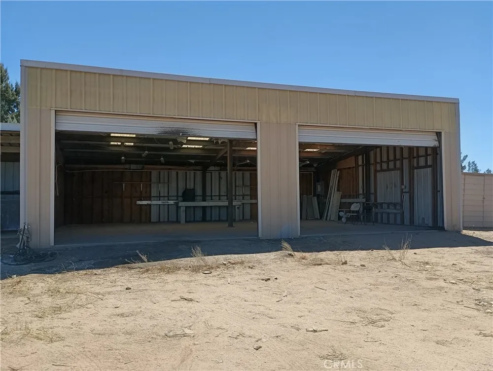 7139 Amestoy Road Oak Hills, CA 92344