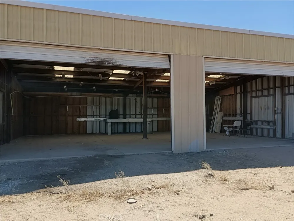 7139 Amestoy Road Oak Hills, CA 92344