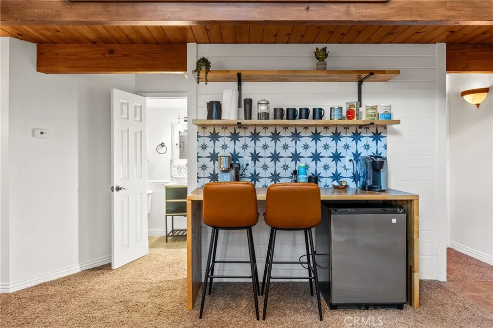 2371 Spring Oak Running Springs, CA 92382