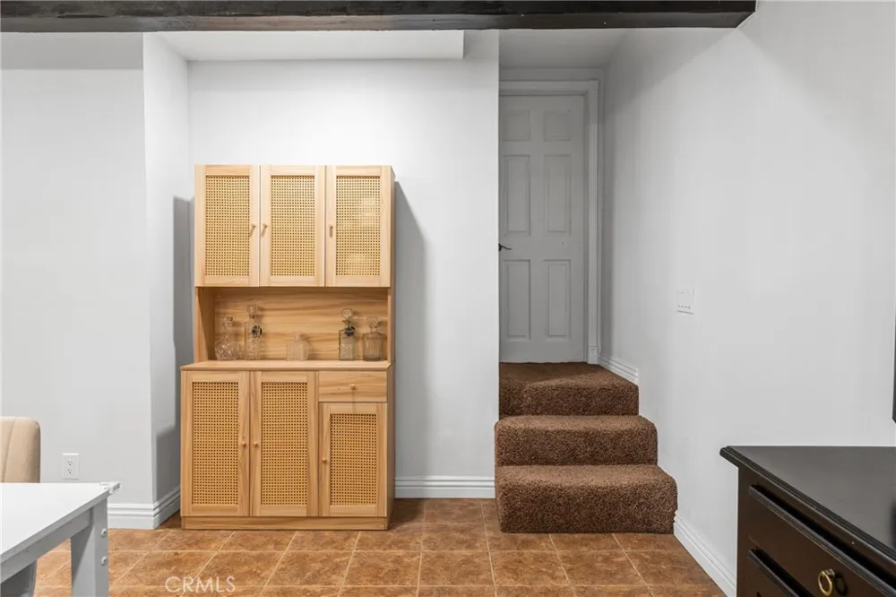 2371 Spring Oak Running Springs, CA 92382