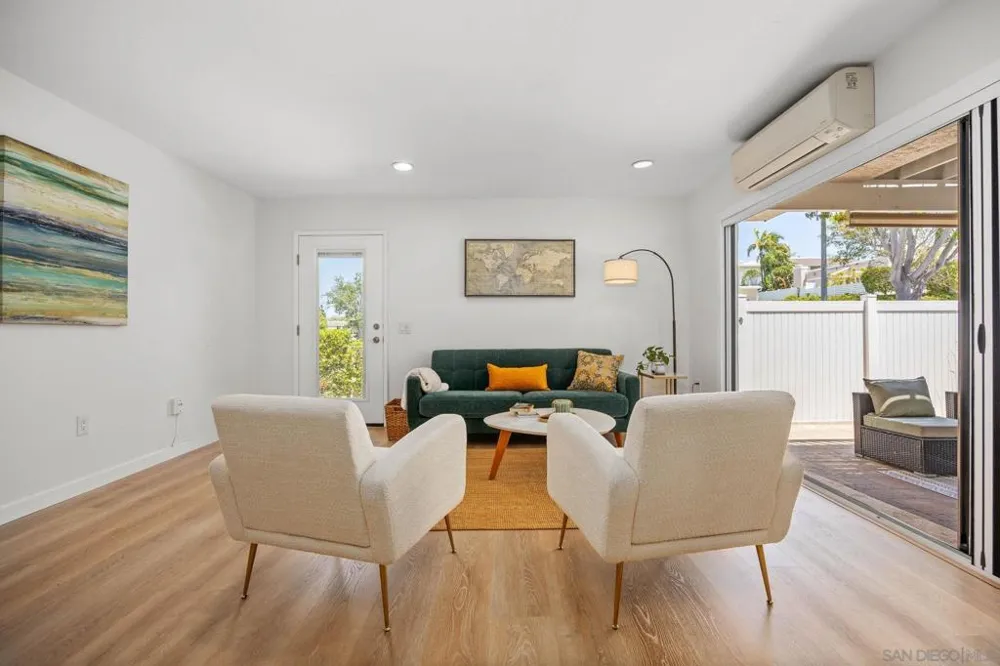 1103 Woodlake Dr Cardiff by the Sea, CA 92007