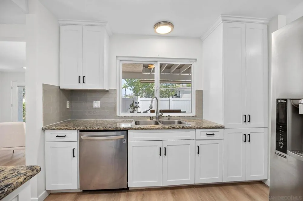 1103 Woodlake Dr Cardiff by the Sea, CA 92007