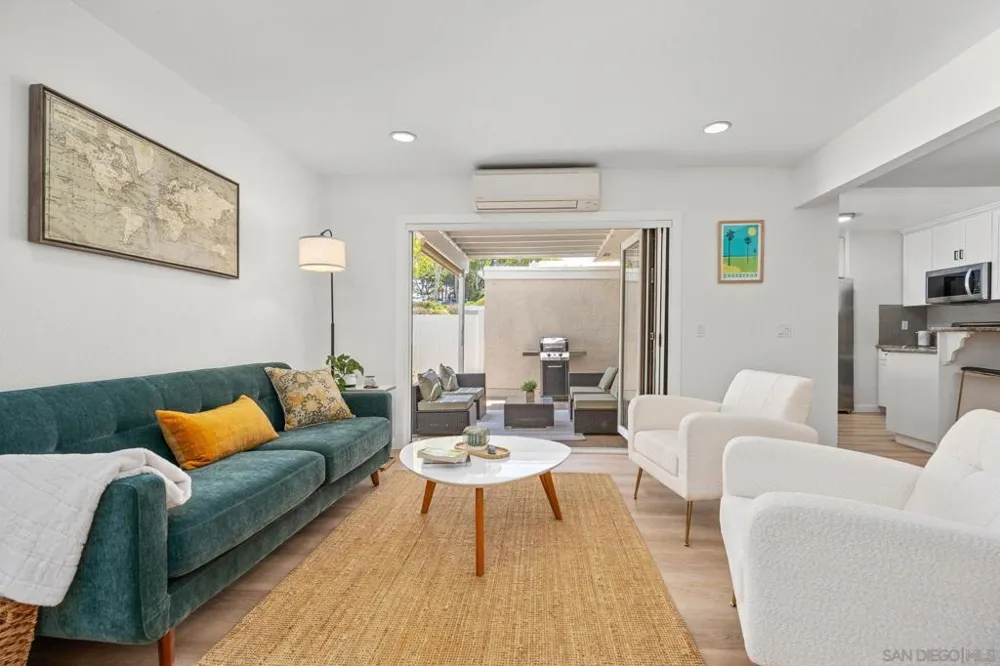 1103 Woodlake Dr Cardiff by the Sea, CA 92007