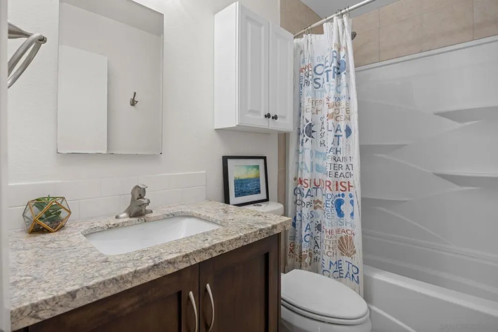 1103 Woodlake Dr Cardiff by the Sea, CA 92007