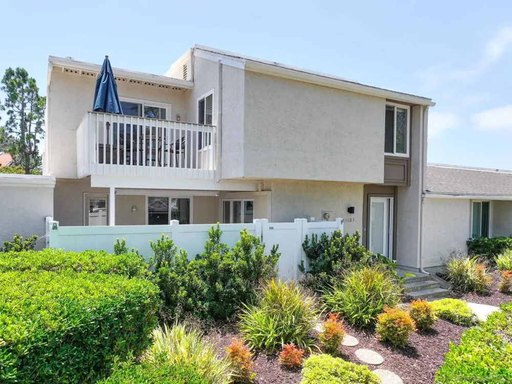 1103 Woodlake Dr Cardiff by the Sea, CA 92007
