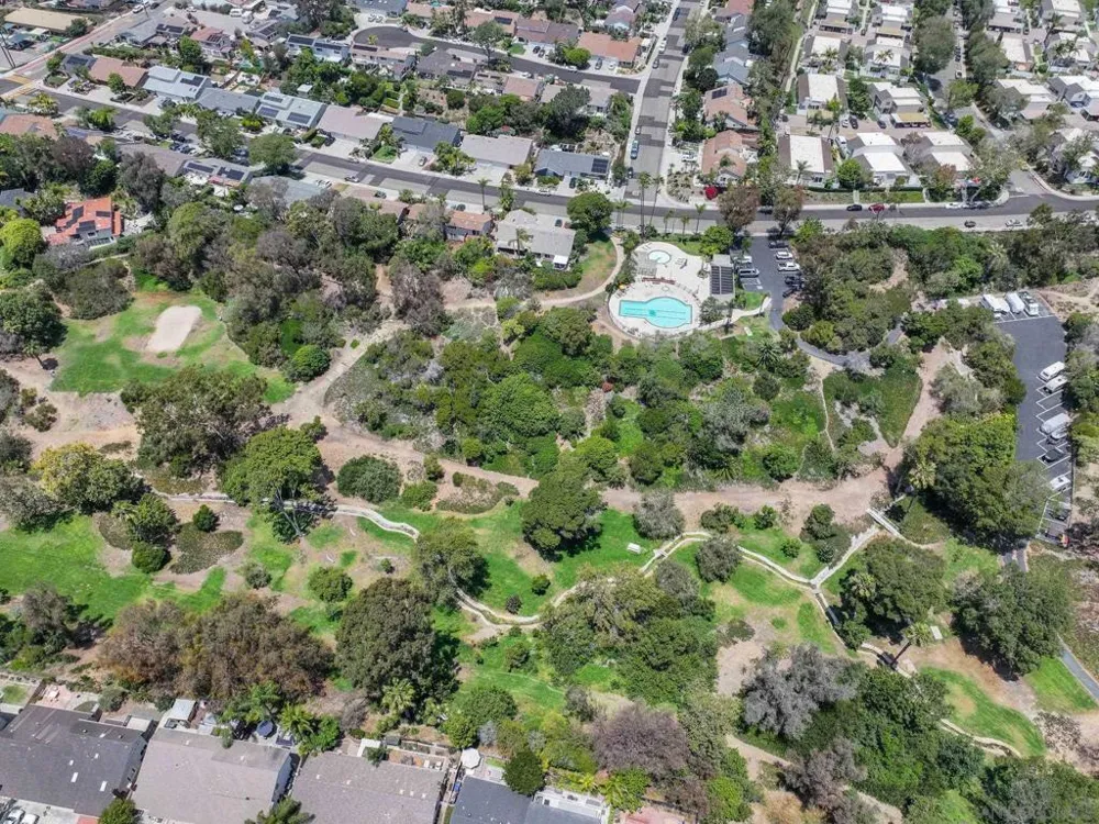 1103 Woodlake Dr Cardiff by the Sea, CA 92007