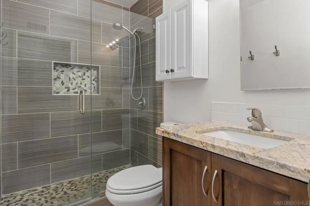 1103 Woodlake Dr Cardiff by the Sea, CA 92007