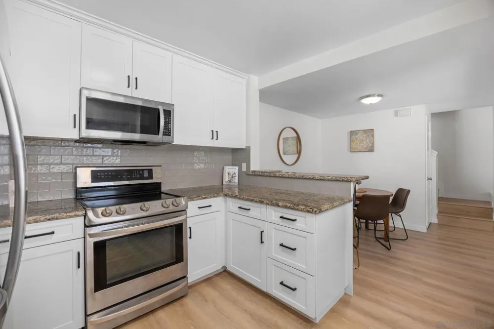 1103 Woodlake Dr Cardiff by the Sea, CA 92007