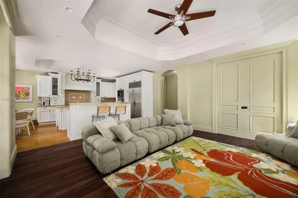 3740 Irvington Ave Coconut Grove, FL 33133