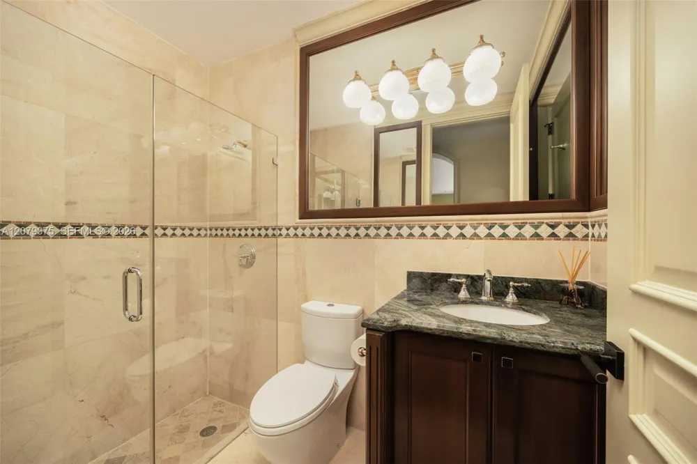 3740 Irvington Ave Coconut Grove, FL 33133