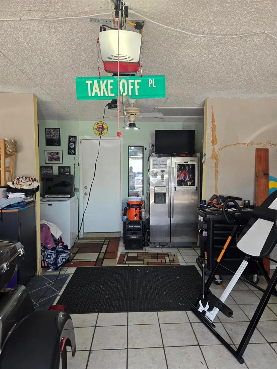 1402 Denlow Lane Royal Palm Beach, FL 33411