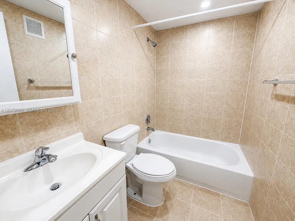 7500 SW 59th Pl #106 South Miami, FL 33143