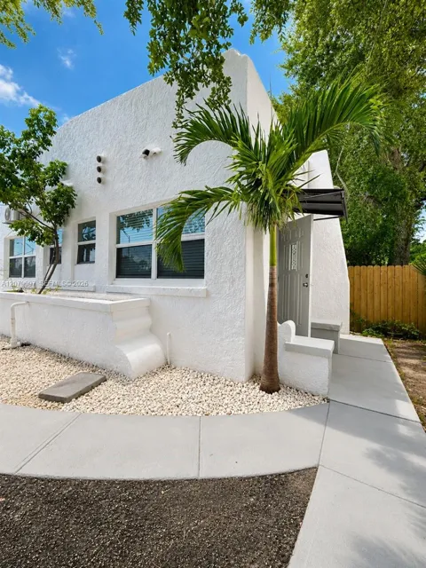 12906 NE 6th Ave #2