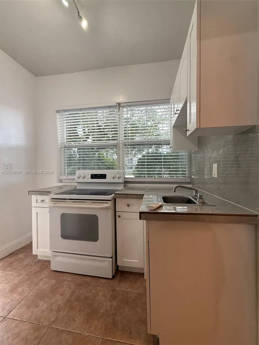 12906 NE 6th Ave #2 North Miami, FL 33161