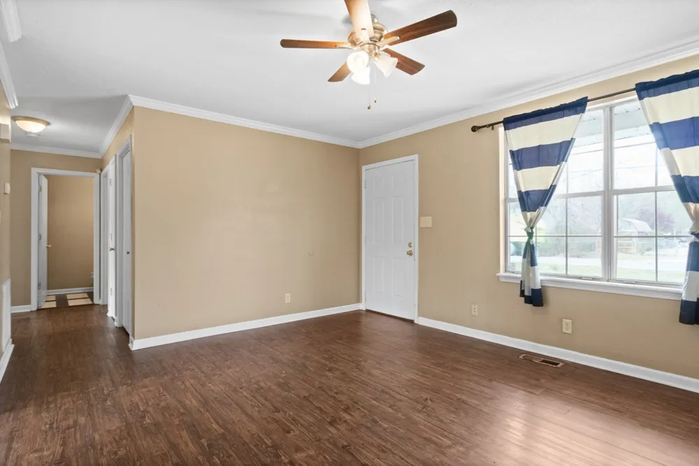 405 Woodale Dr Clarksville, TN 37042