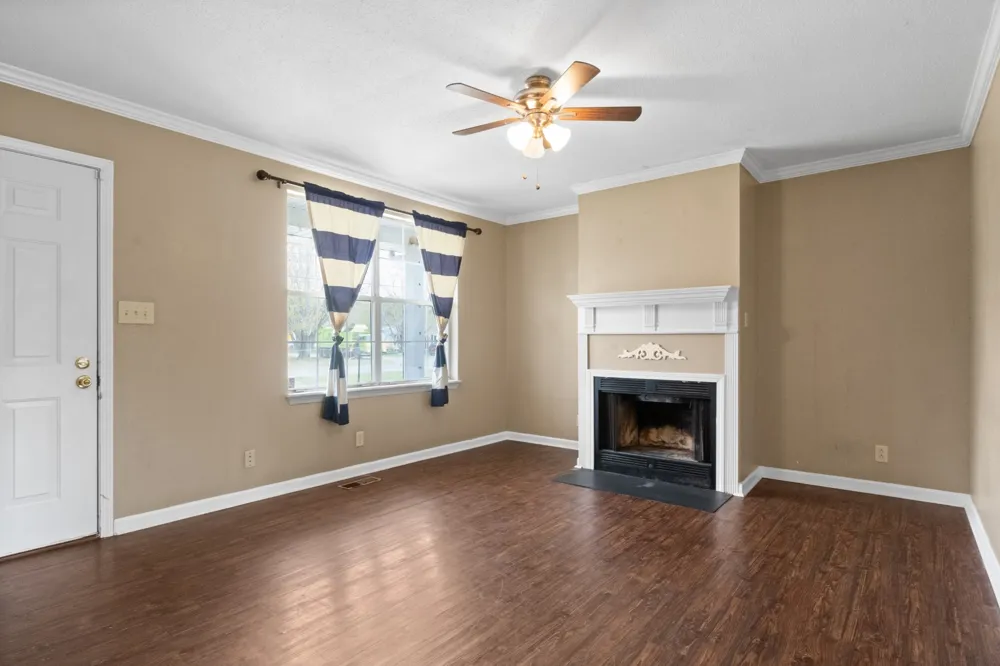 405 Woodale Dr Clarksville, TN 37042