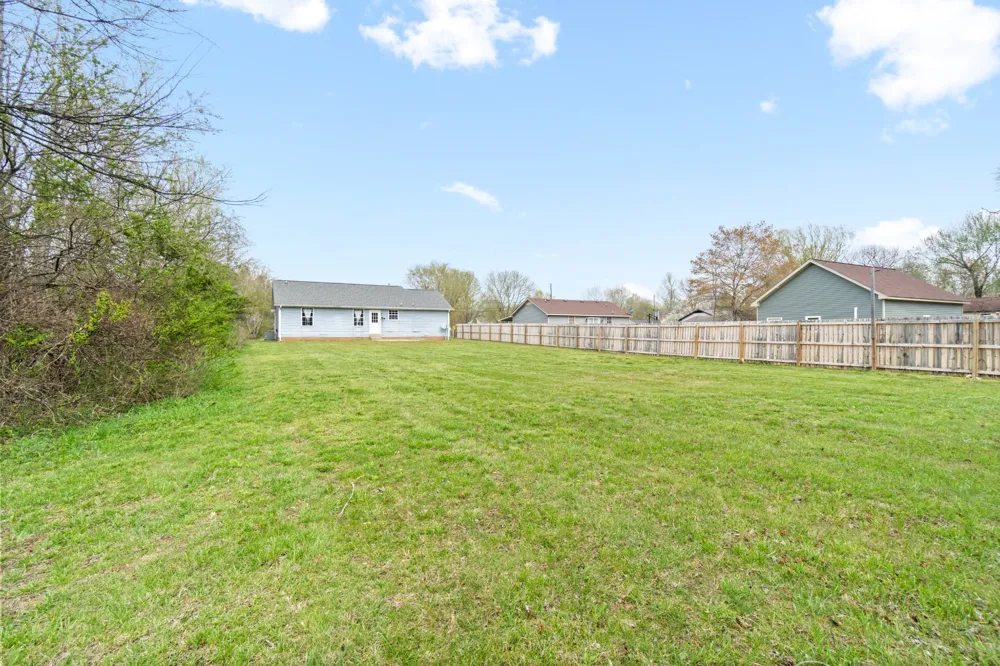 405 Woodale Dr Clarksville, TN 37042