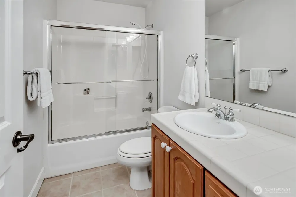 6477 Cultus Bay Road Clinton, WA 98236