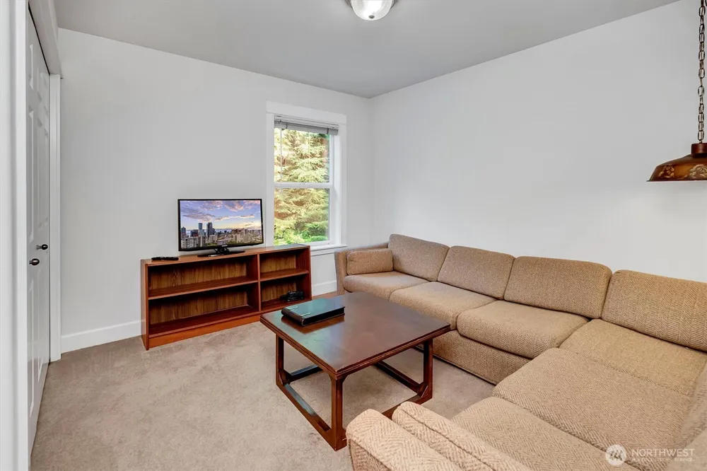 6477 Cultus Bay Road Clinton, WA 98236