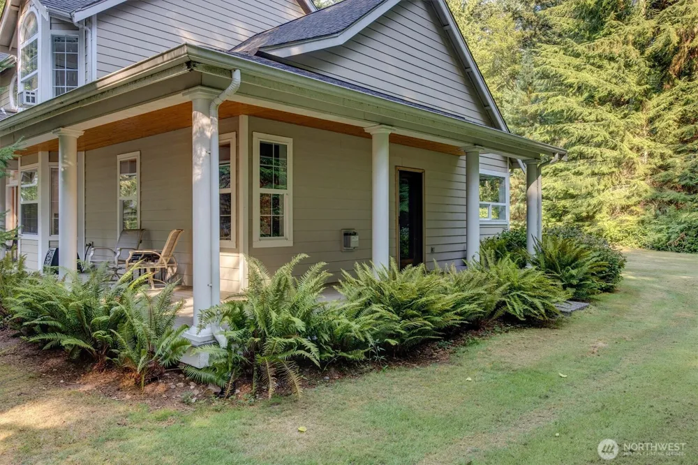 6477 Cultus Bay Road Clinton, WA 98236
