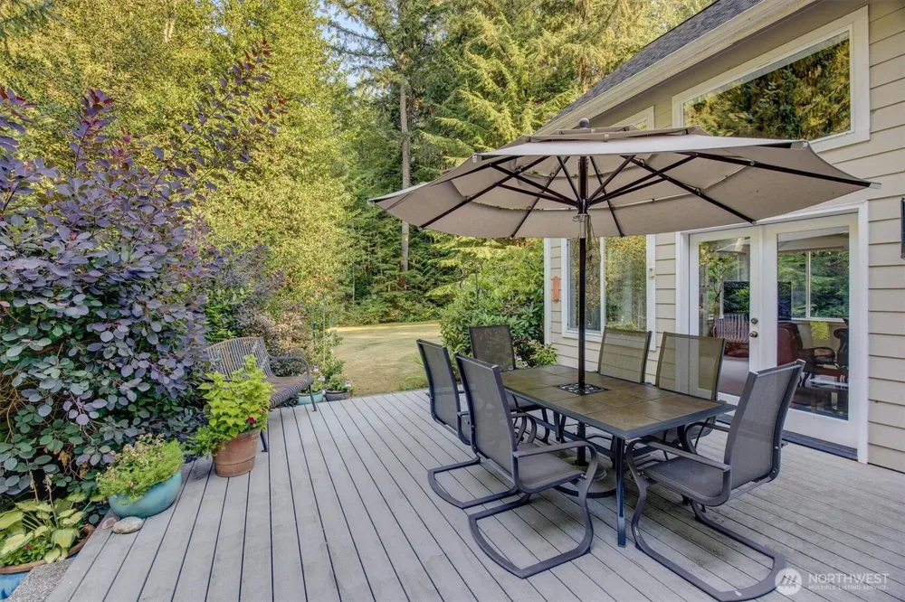 6477 Cultus Bay Road Clinton, WA 98236