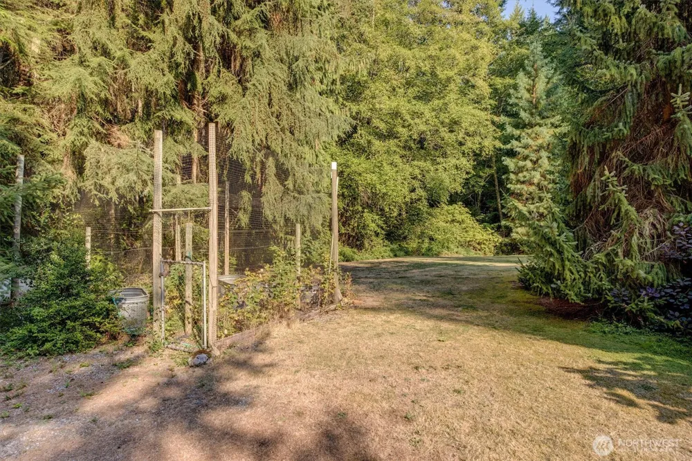 6477 Cultus Bay Road Clinton, WA 98236