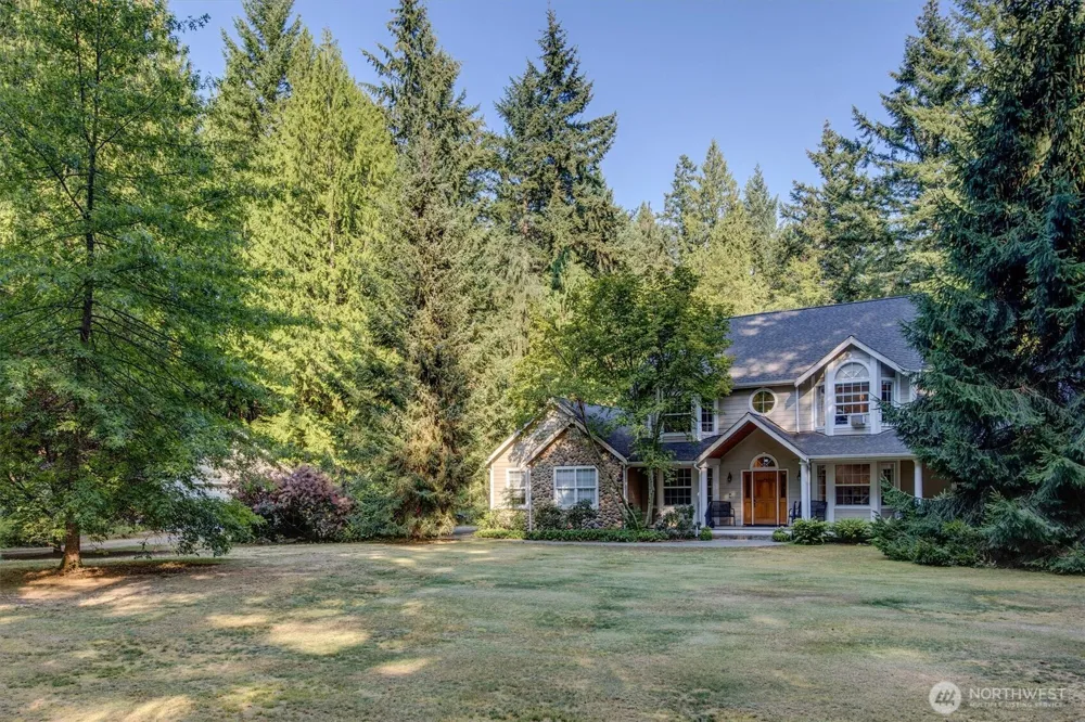 6477 Cultus Bay Road Clinton, WA 98236