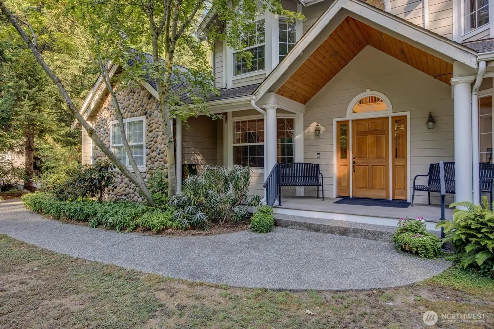 6477 Cultus Bay Road Clinton, WA 98236