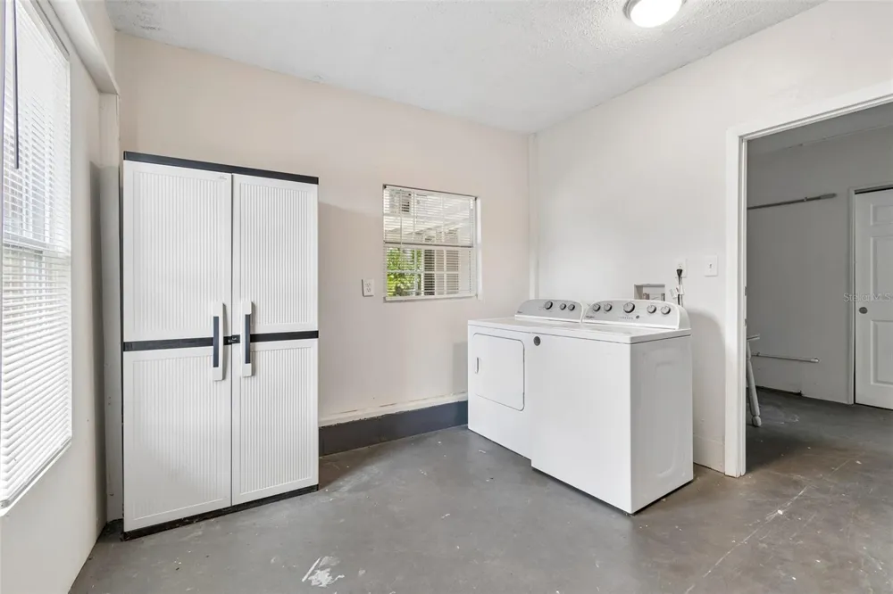 3601 6TH AVENUE St Petersburg, FL 33713