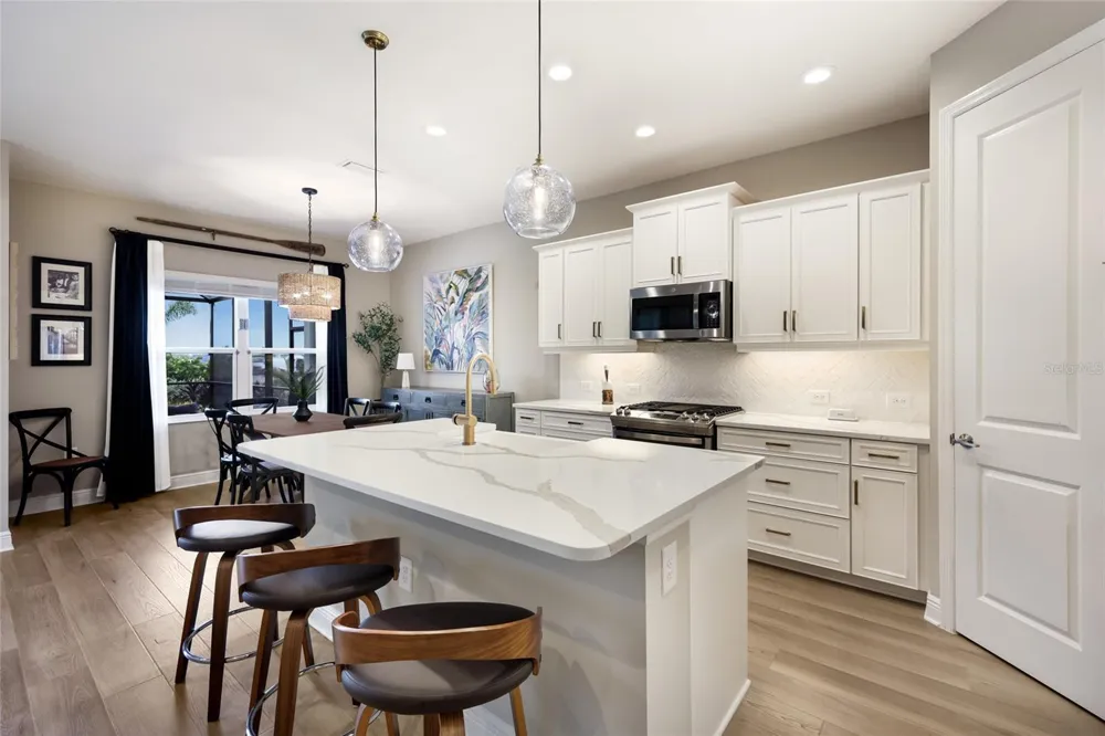 8011 ANTHIRIUM LOOP Sarasota, FL 34240