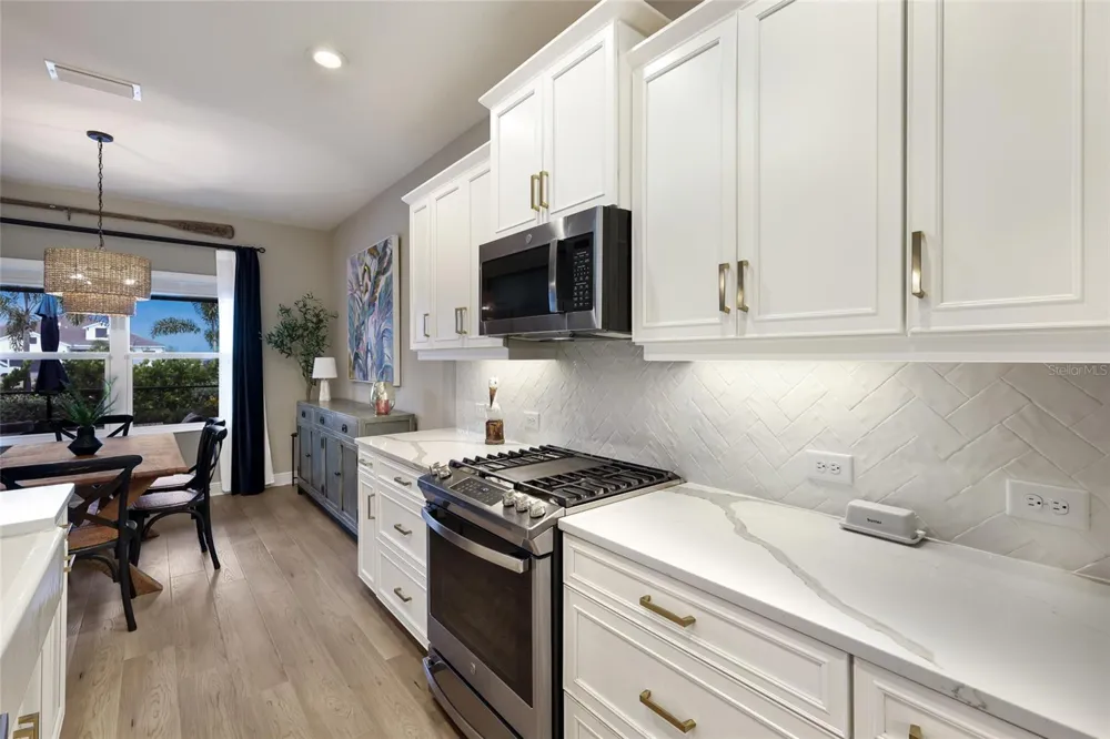 8011 ANTHIRIUM LOOP Sarasota, FL 34240