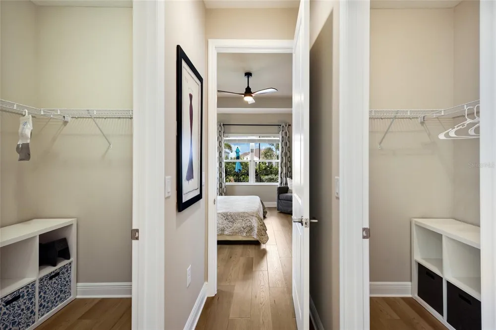 8011 ANTHIRIUM LOOP Sarasota, FL 34240