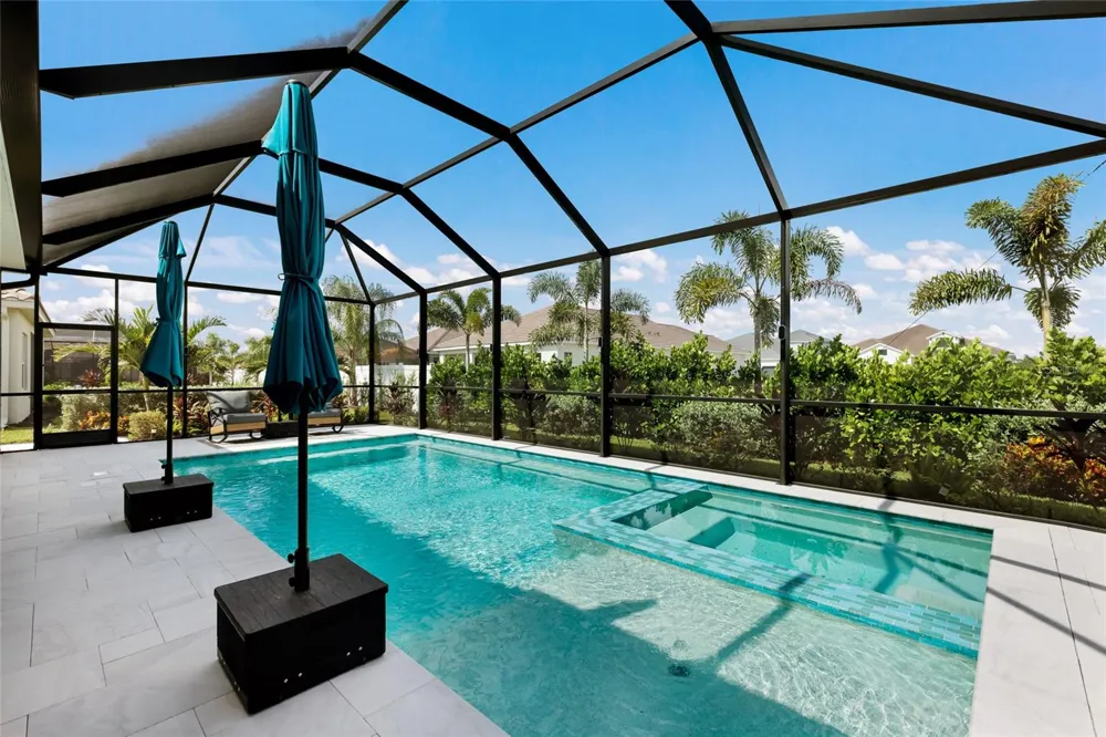 8011 ANTHIRIUM LOOP Sarasota, FL 34240