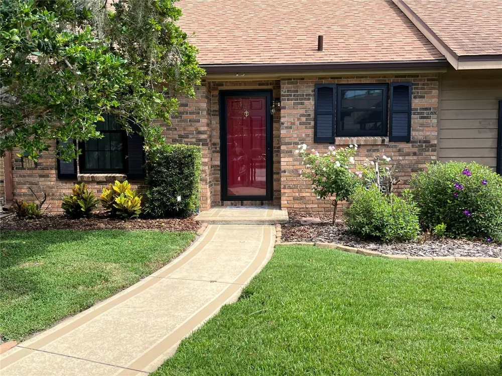 15 COVE LANE Eustis, FL 32726