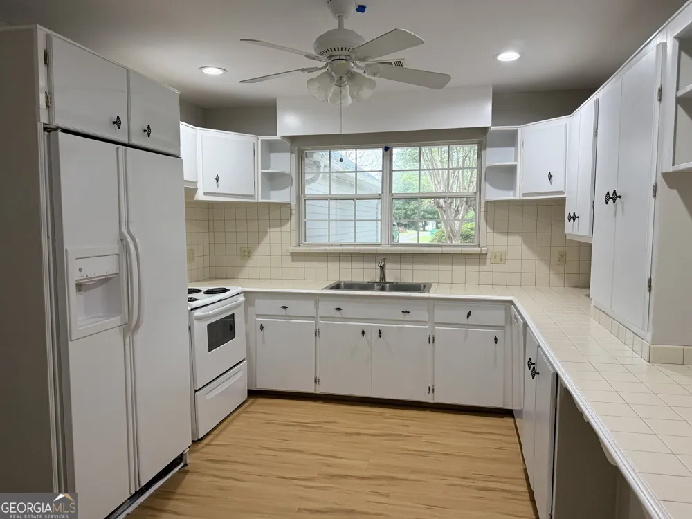 293 Osage CIR Byron, GA 31008