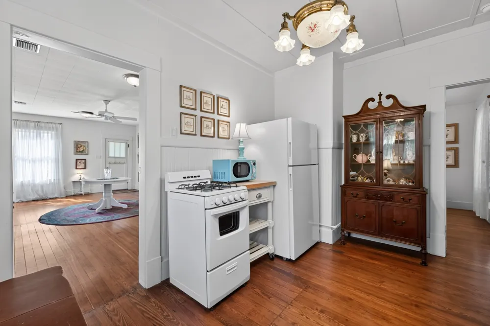 4110 Marathon Boulevard Austin, TX 78756