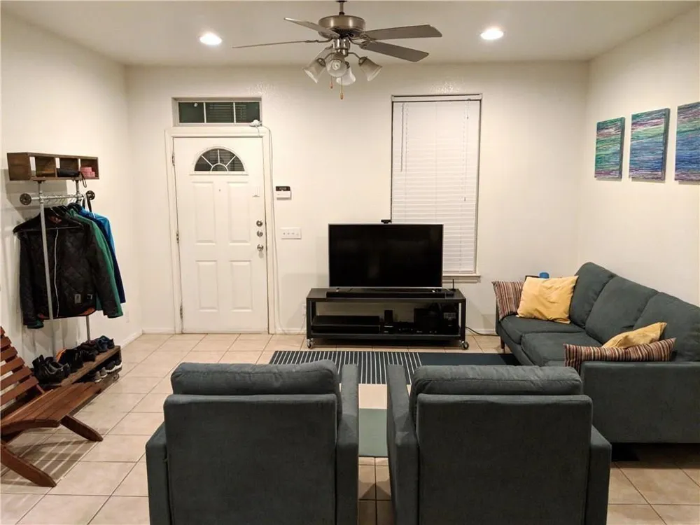 5501 Duval B Street #B Austin, TX 78751