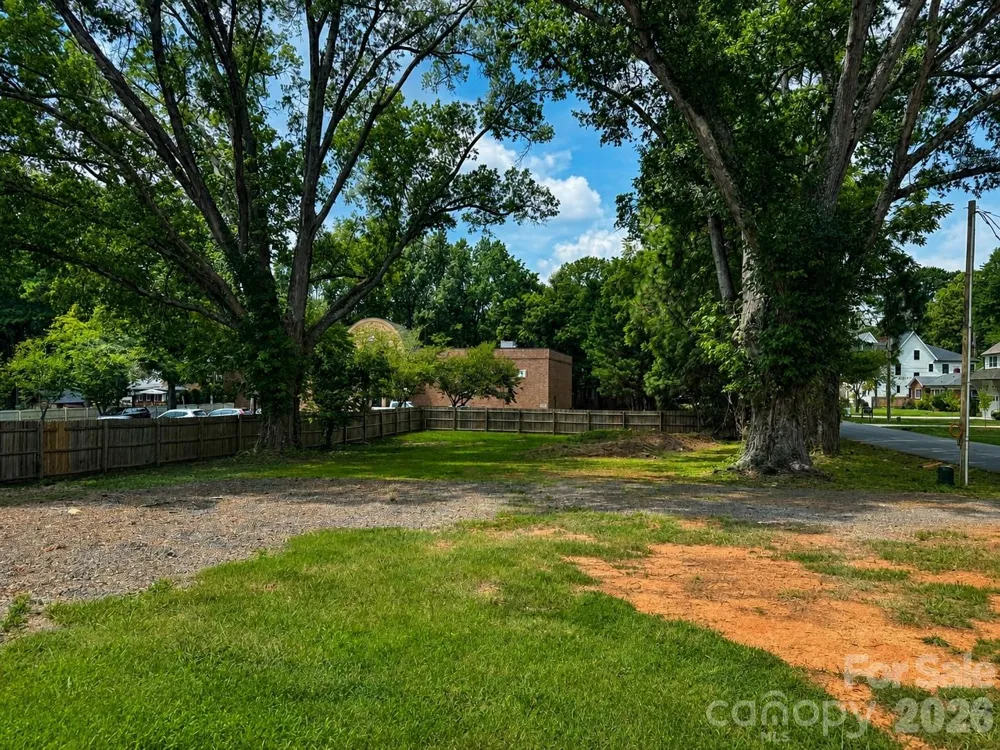 4420/4424 Castleton Road Charlotte, NC 28211