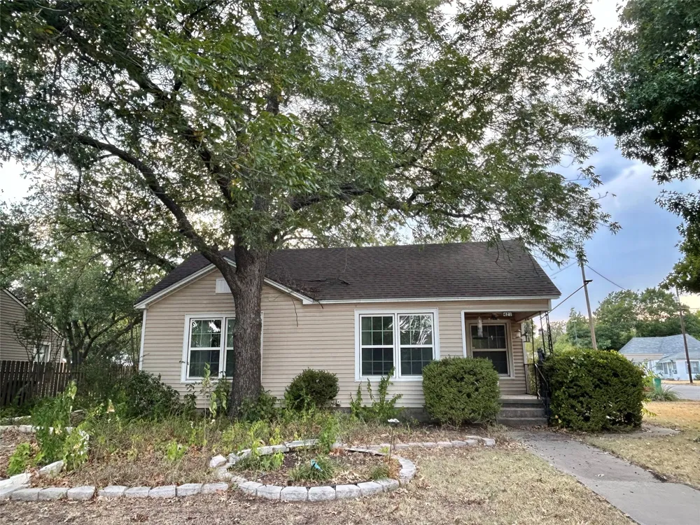 421 Hickory Street Muenster, TX 76252