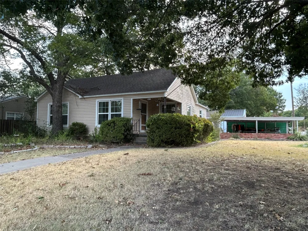421 Hickory Street Muenster, TX 76252