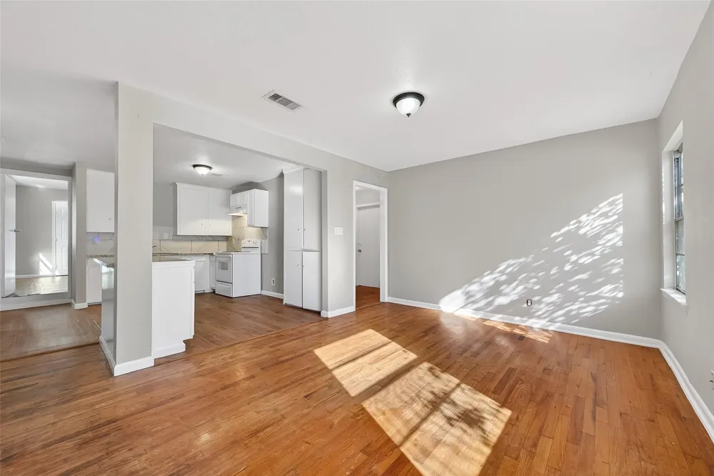6127 Beldart Street Houston, TX 77033